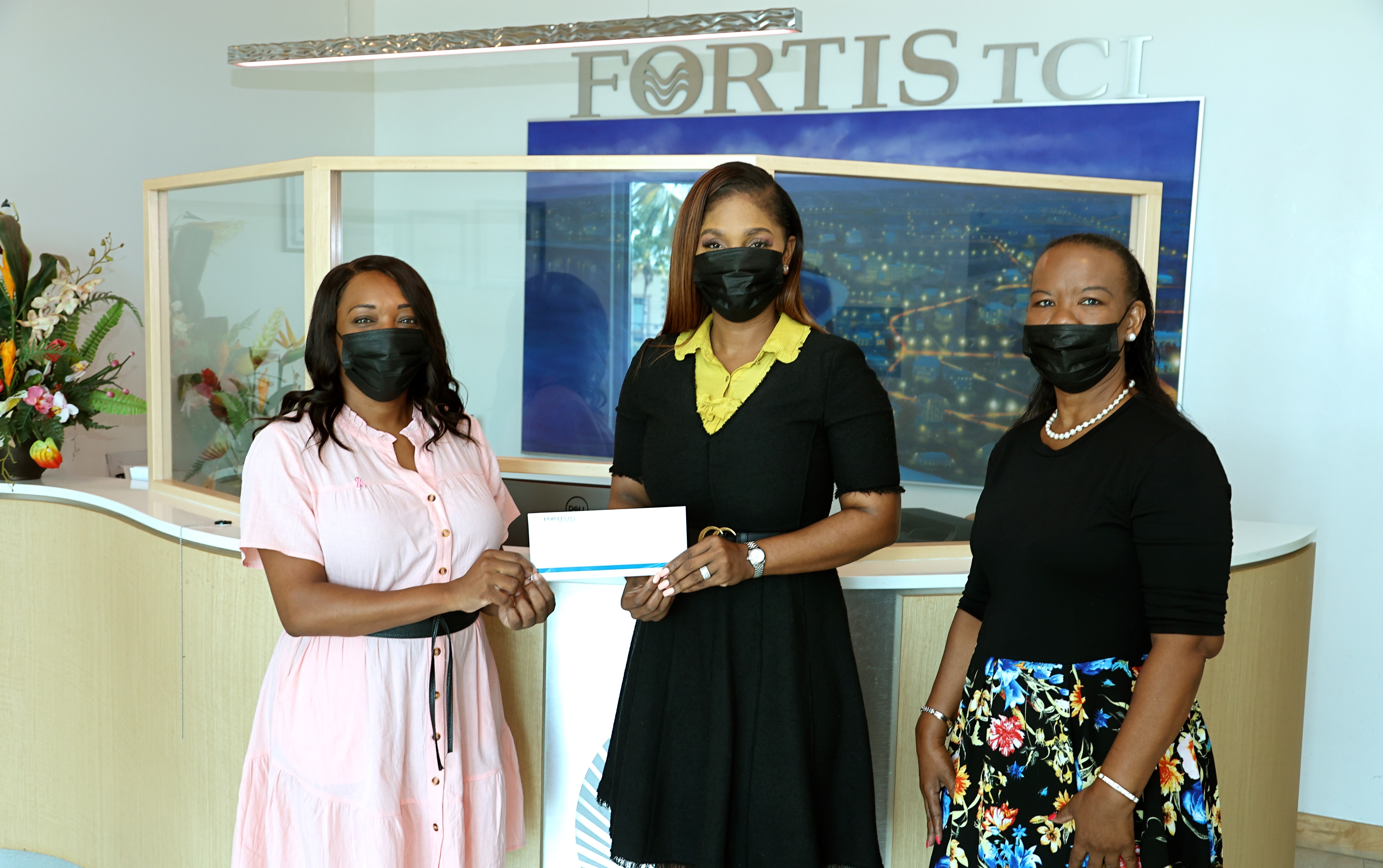 FortisTCI Presents Sponsorship Funds to the National Cancer Society